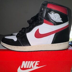 AIR JORDAN 1 RETRO HIGH OG “GYM RED”